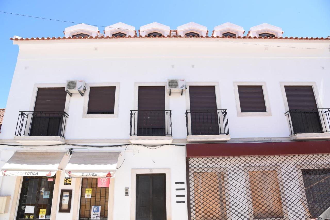 Flor Da Primavera - Residencial E Apartamentos ازامبوجا المظهر الخارجي الصورة