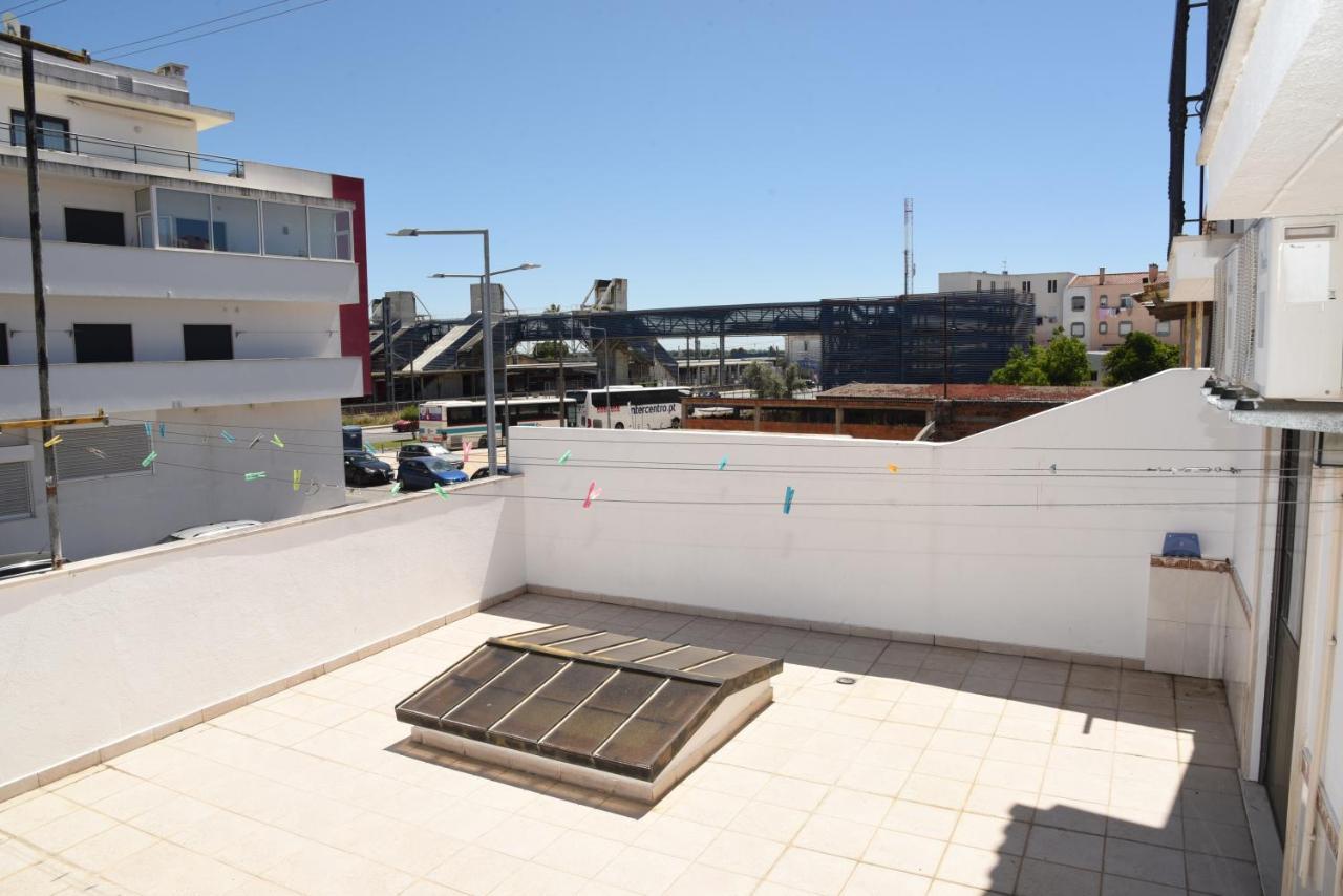Flor Da Primavera - Residencial E Apartamentos ازامبوجا المظهر الخارجي الصورة